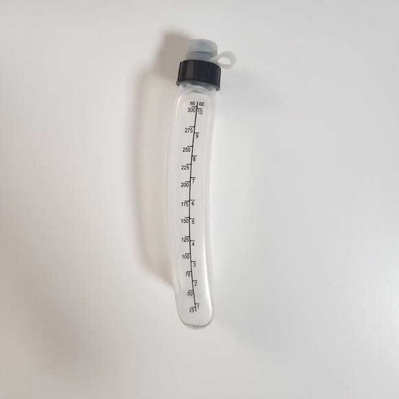 Brand New - Hydration Belt and Contoured Water Bottle (Minimizes Bouncing!) - Picture 8 of 9